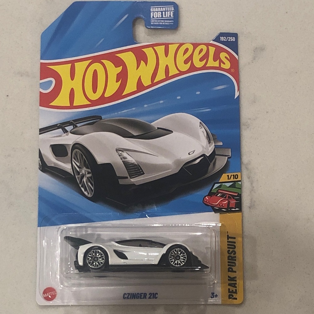 Mattel Hot Wheels Czinger 21C White Die-Cast Car